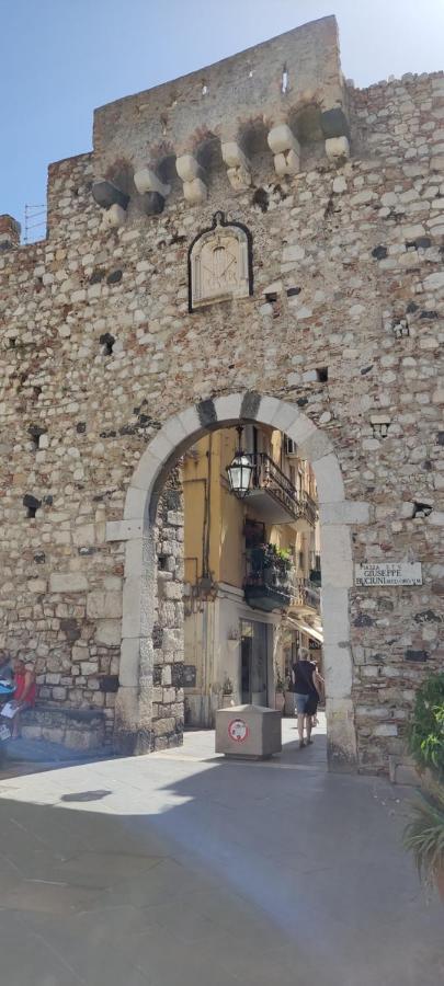 B&B Akropolis Taormina Bagian luar foto